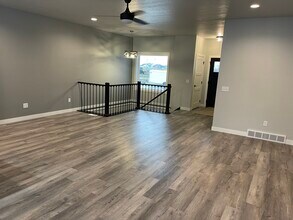 109 Mydland Dr in Harrisburg, SD - Building Photo - Building Photo