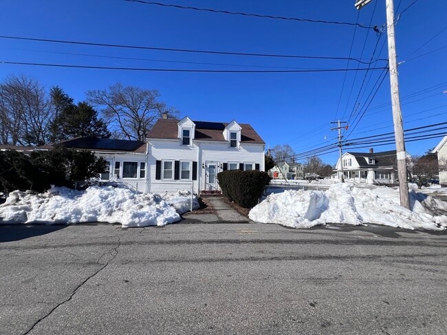 property at 1 Kurts Pl