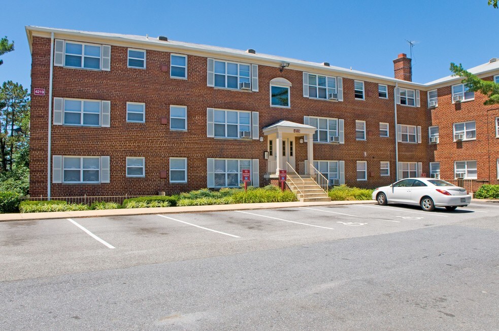 Brinkley Manor Apartments Temple Hills, MD Apartments For Rent