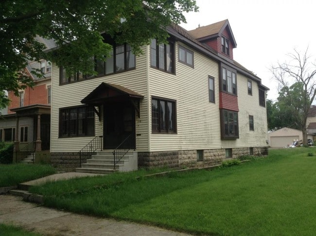 property at 118 10th St