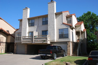 Woodhaven Crossroads Apartments in Fort Worth, TX - Building Photo - Building Photo