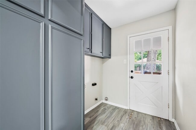 property at 16911 Summit Oaks Ln
