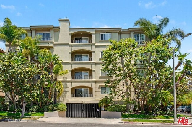 property at 1830 Pelham Ave