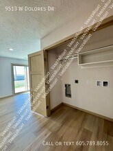 9513 W Dolores Dr in Sioux Falls, SD - Building Photo - Building Photo