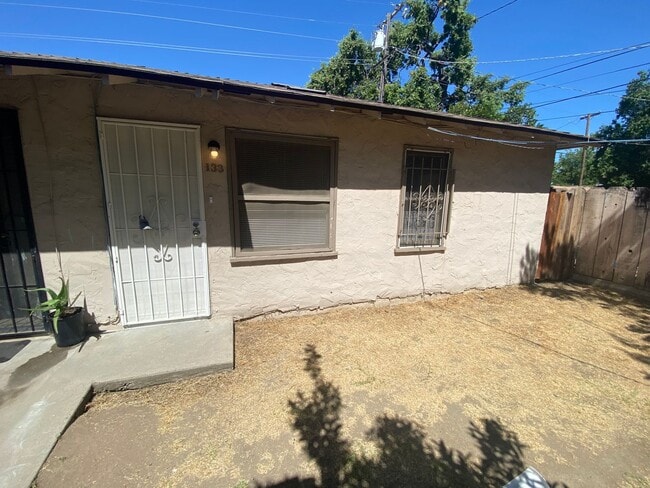 property at 129 N Park Ave