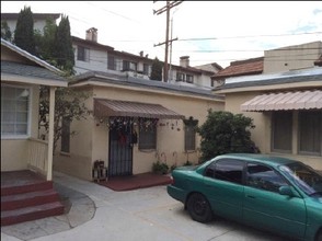 334 Salem St in Glendale, CA - Foto de edificio - Building Photo