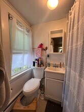 92 Pleasant St, Unit 3 in Cambridge, MA - Building Photo - Building Photo