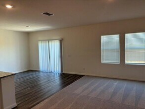 702 Gemsbok Rd in Hutto, TX - Building Photo - Building Photo