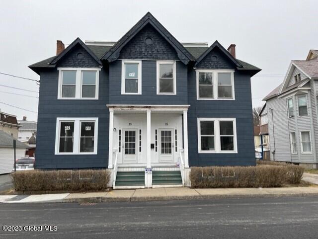 15 Putman St-Unit -Unit 2 in Amsterdam, NY - Building Photo