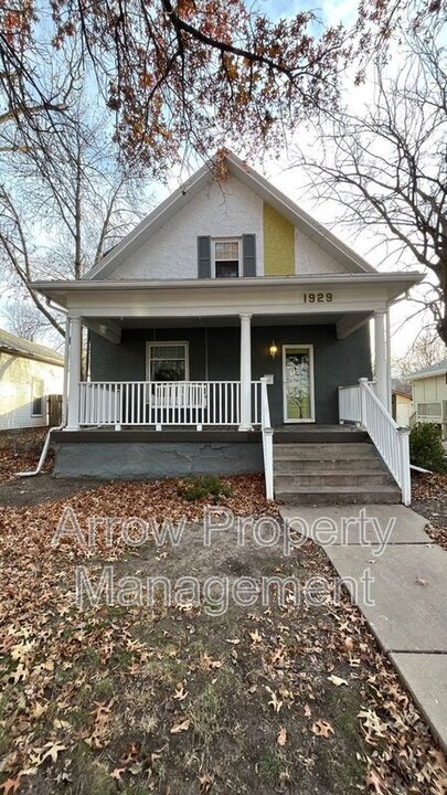 1929 Sumner St in Lincoln, NE - Foto de edificio