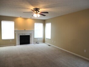 110 Brittony Woods Dr in Monroe, OH - Foto de edificio - Building Photo