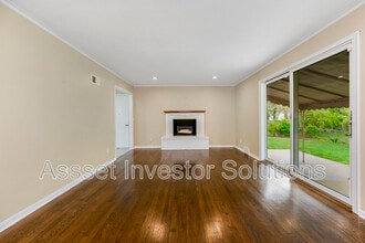8400 State Line Rd in Leawood, KS - Building Photo - Building Photo