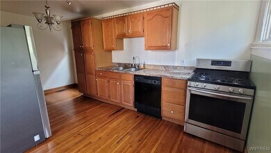 558 Breckenridge St in Buffalo, NY - Foto de edificio - Building Photo