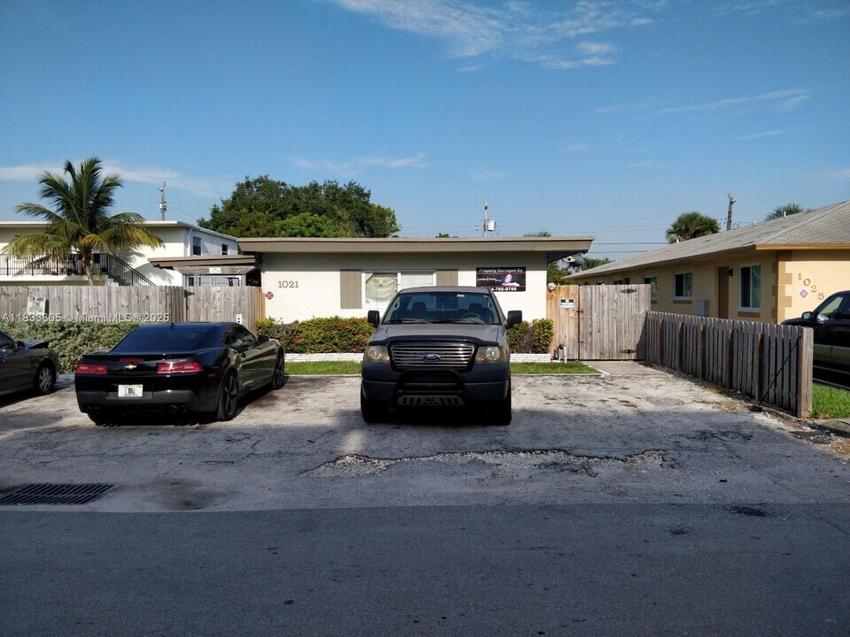 1021 NE 17th Ave in Fort Lauderdale, FL - Building Photo