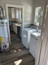 1713 1/2 V St in Sacramento, CA - Building Photo - Building Photo