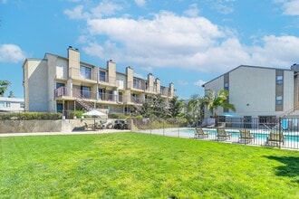 Elan Park Place Carlsbad in Carlsbad, CA - Foto de edificio - Building Photo