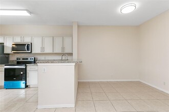 3871 NW 91st Terrace in Sunrise, FL - Building Photo - Building Photo