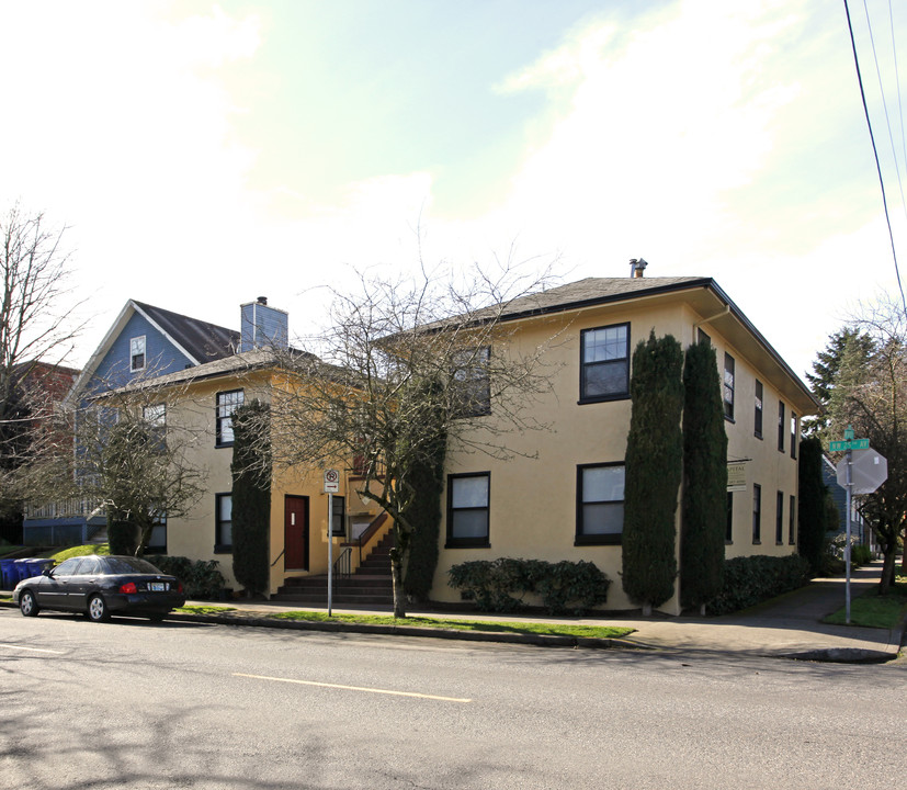 1635 NW 25th Ave in Portland, OR - Foto de edificio