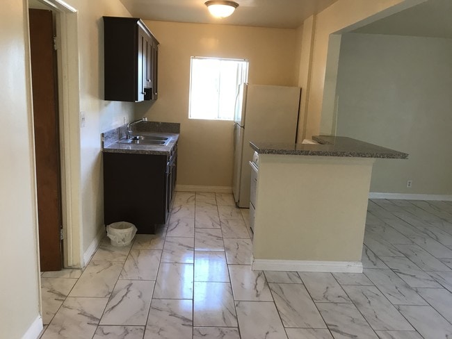 717 E Santa Fe Ave, Unit #6 in Fullerton, CA - Building Photo - Building Photo