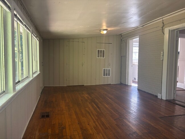 389 Hodges St in Memphis, TN - Building Photo - Building Photo