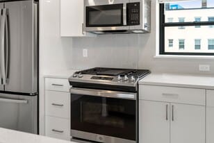 322 Summit Ave, Unit 329 Summit Ave., #8 in Boston, MA - Building Photo