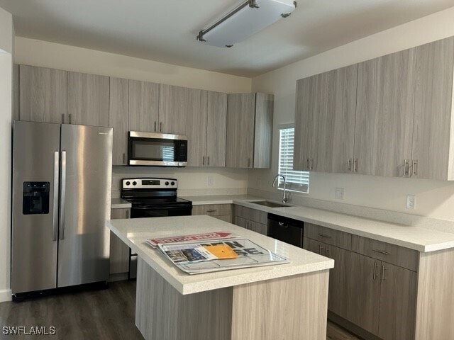 3320 Skyline Blvd in Cape Coral, FL - Building Photo - Building Photo