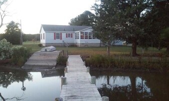 30007 Killmon Ln in Hacksneck, VA - Building Photo