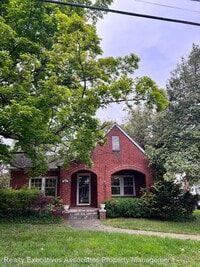 803 Mountain View Ave