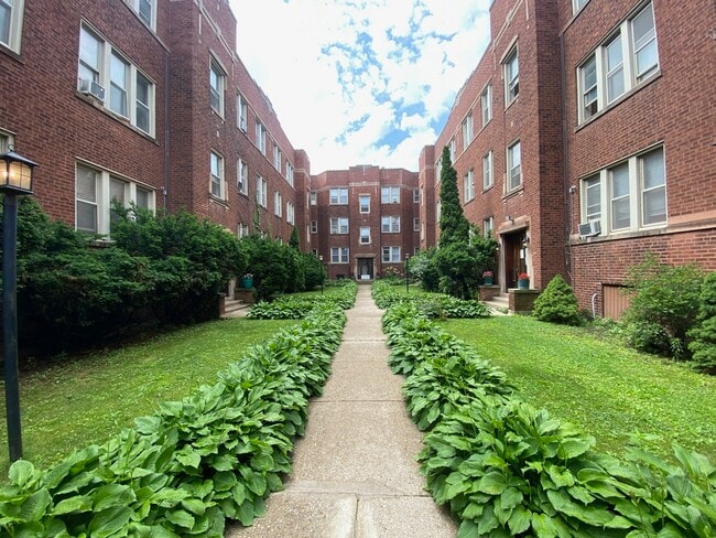 property at 1349 W Touhy Ave