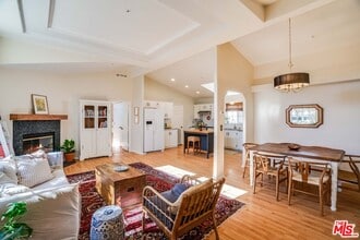 1169 Aztec in Topanga, CA - Building Photo - Building Photo