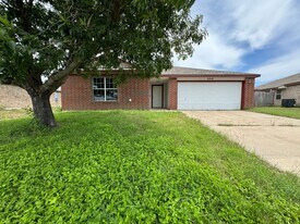 3210 Viewcrest Dr in Killeen, TX - Building Photo