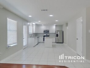 46 Shimmer Pond Pl in Conroe, TX - Foto de edificio - Building Photo