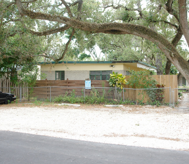 1418-1470 SW 27th St in Fort Lauderdale, FL - Building Photo - Building Photo