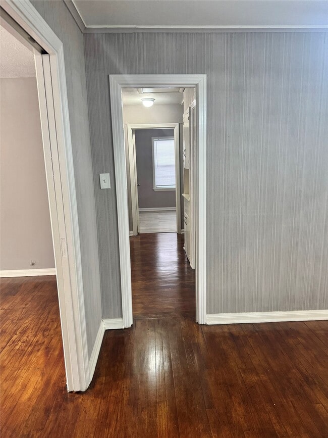 property at 5634 Belneath St