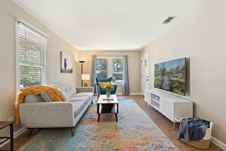4602 Chiappero Trail in Austin, TX - Building Photo - Building Photo