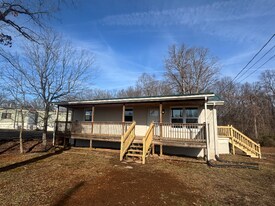 101 Circle Dr in White Bluff, TN - Building Photo