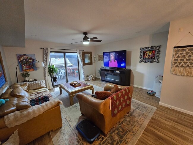 51 Queens Way in Englishtown, NJ - Building Photo - Building Photo