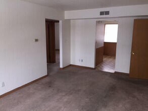 926 Blackstone Ave, Unit #3 in Waukesha, WI - Building Photo - Building Photo