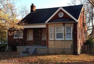 9105 Preston Hwy in Louisville, KY - Building Photo