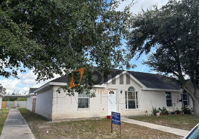 515 La Mancha Dr in Edinburg, TX - Building Photo