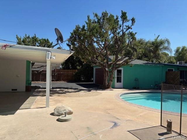 property at 22354 Burbank Blvd