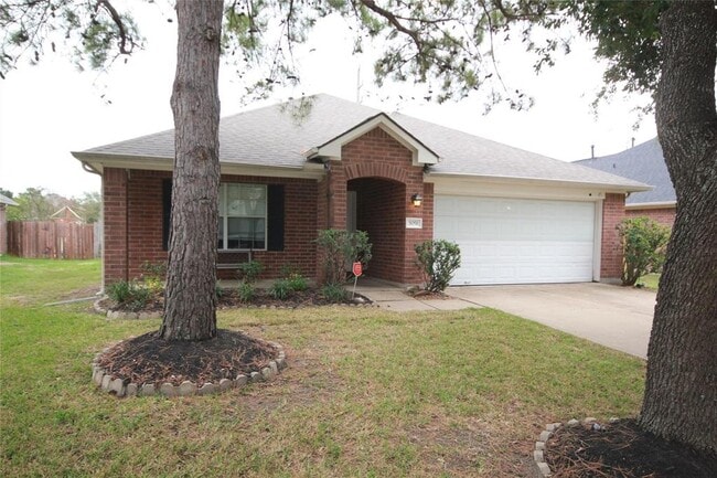 property at 3051 Glenthorpe Ln