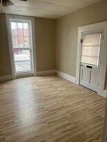 46 S Monroe St in Tiffin, OH - Building Photo