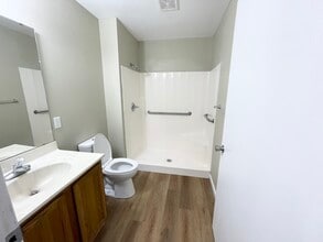 2450 E 5th St in Washington, MO - Building Photo - Building Photo