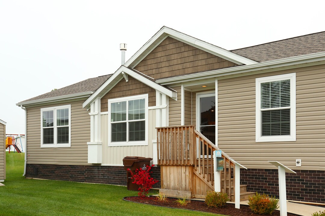 Independence Commons in Potterville, MI - Building Photo