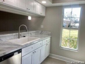 1215 N Egret Point in Crystal River, FL - Building Photo - Building Photo