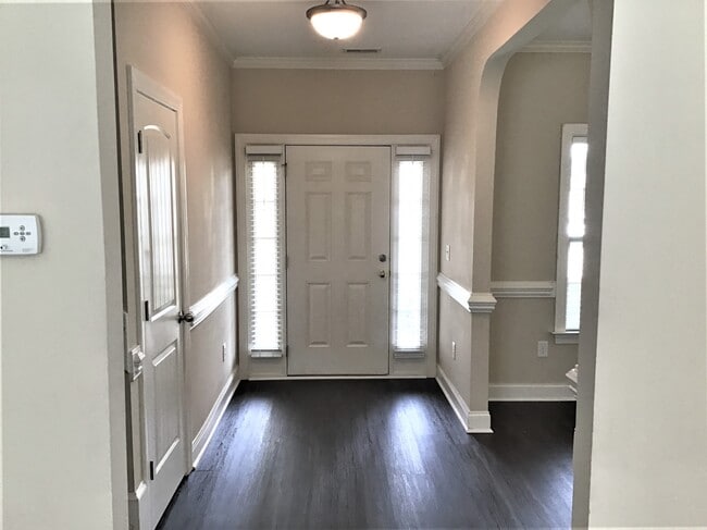 617 Monterey Pine Dr in Fuquay Varina, NC - Building Photo - Building Photo