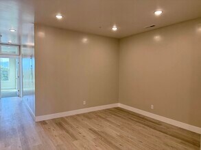 67 S Main St in Pleasant Grove, UT - Foto de edificio - Building Photo