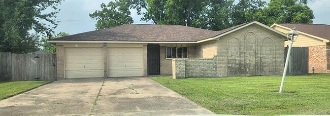 property at 3906 Oakside Dr