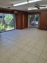 4500 Hillview Way in Sacramento, CA - Building Photo - Building Photo